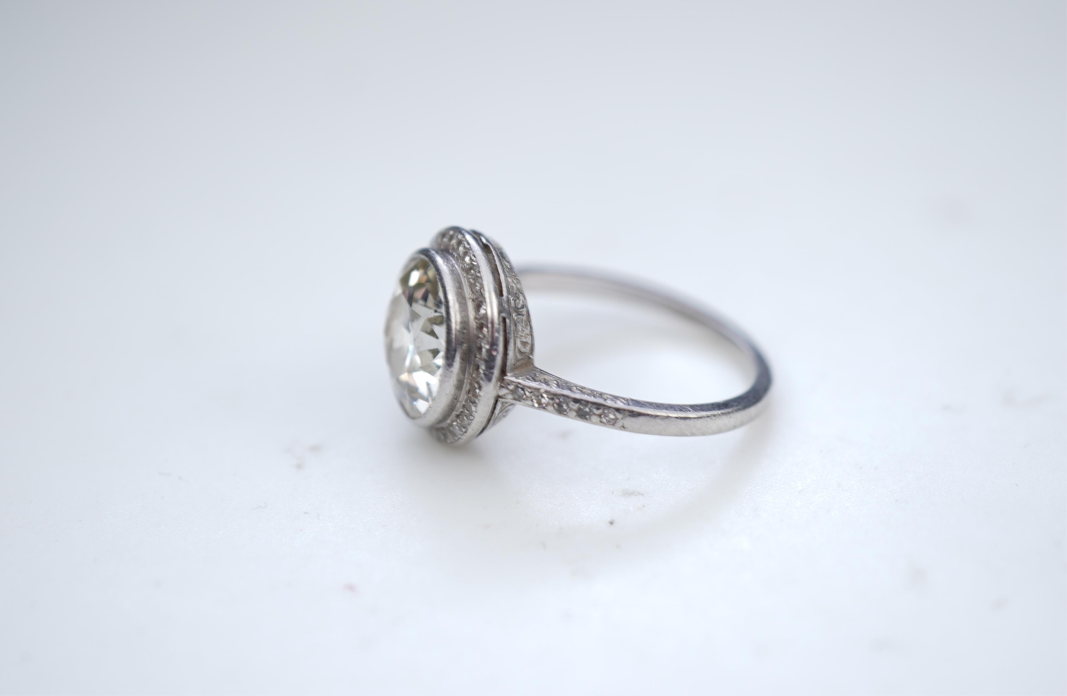 An attractive diamond ring, early 20th century